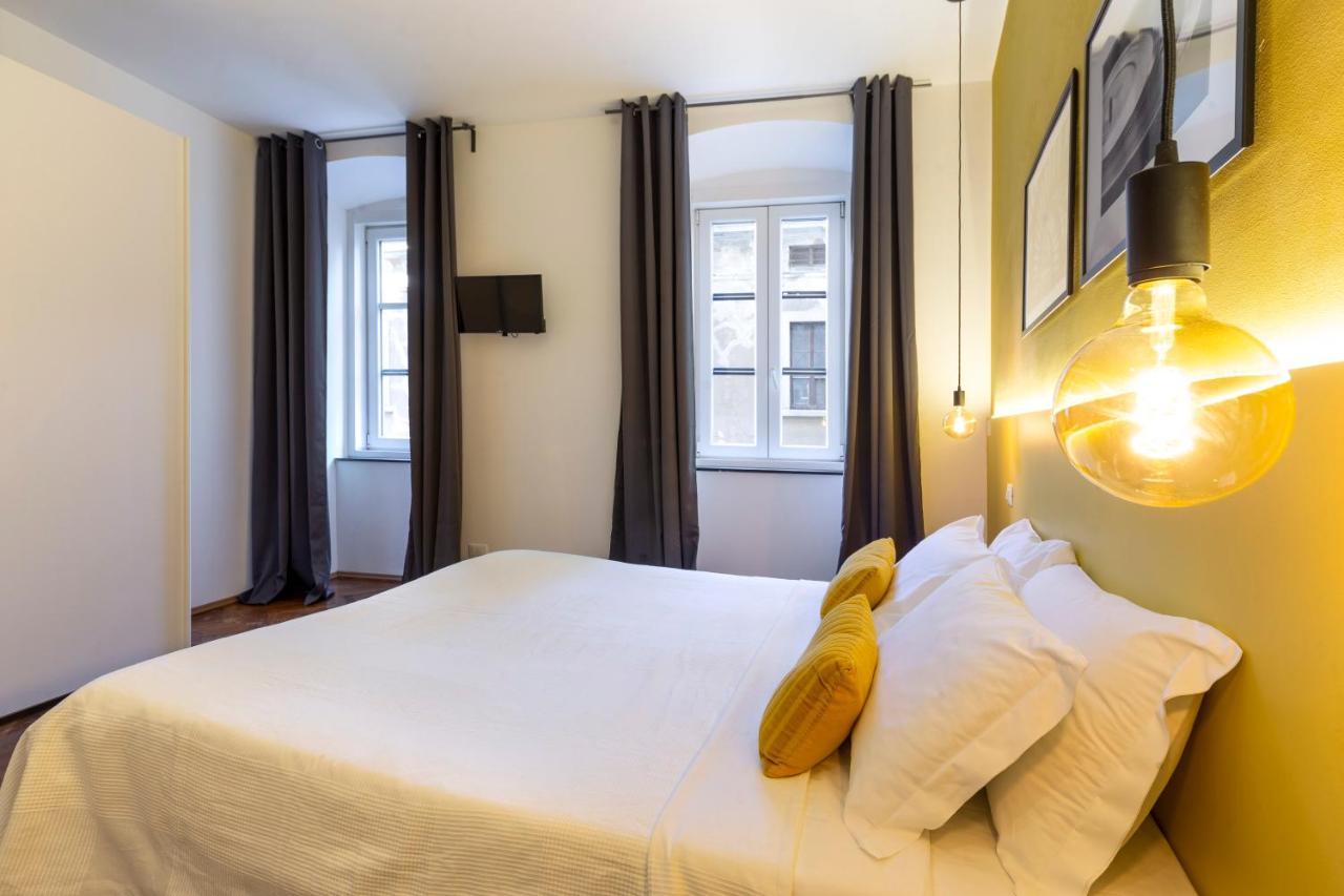Tram Apartment For 4 Guests Trieste Exterior photo