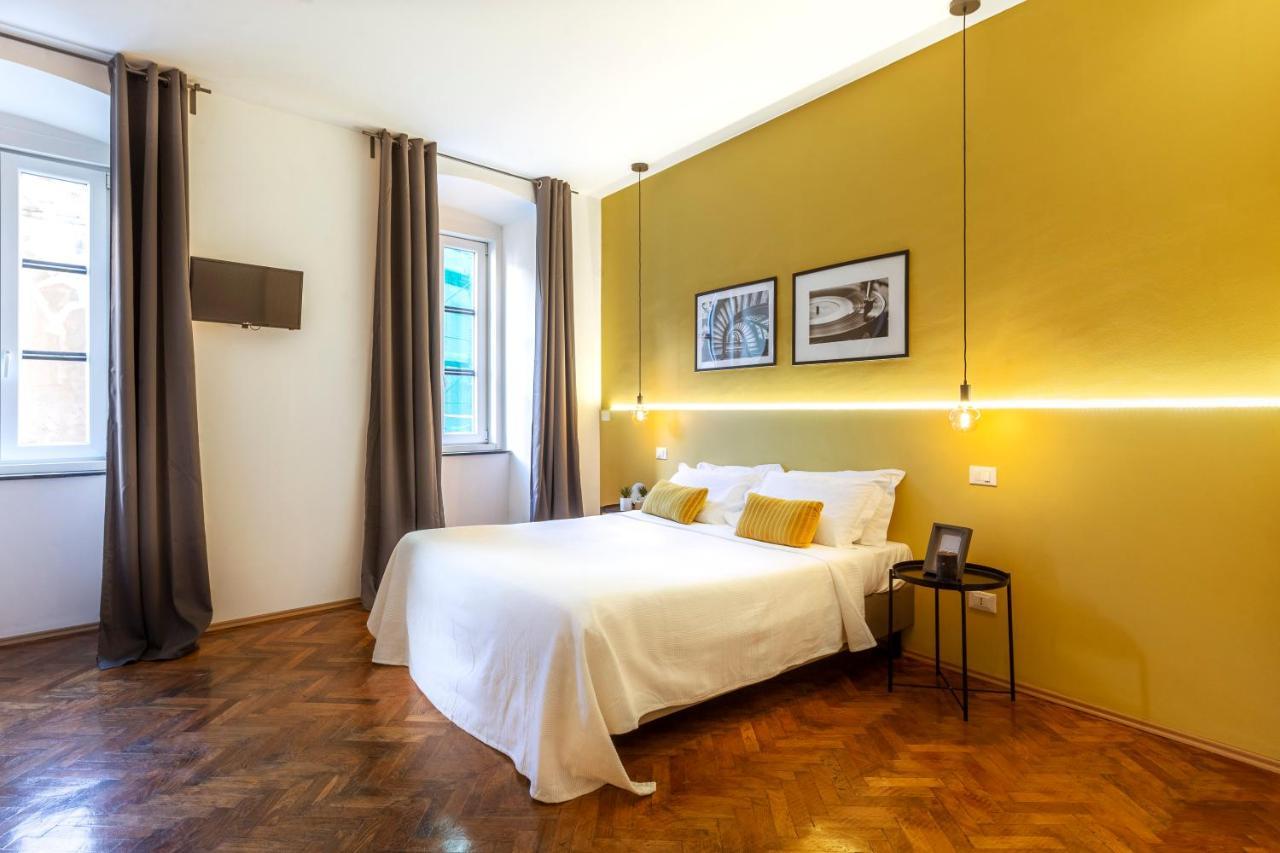 Tram Apartment For 4 Guests Trieste Exterior photo